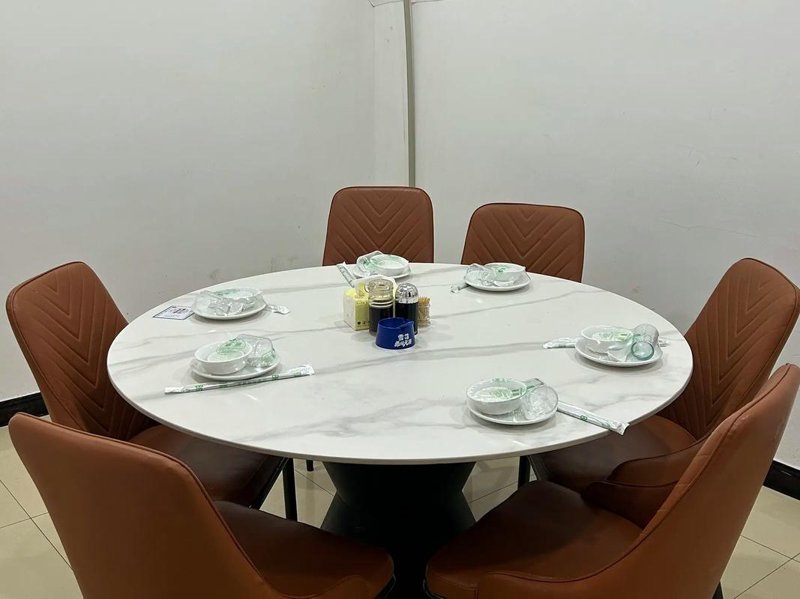 品味美食背后的温馨故事